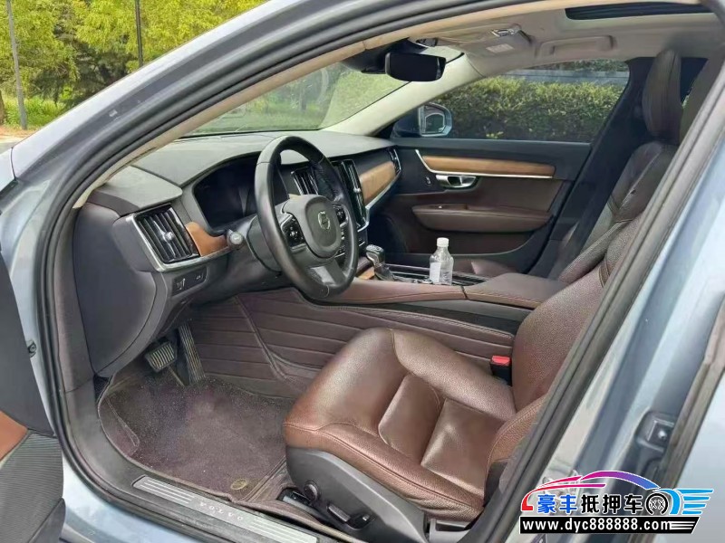 19年沃尔沃S90轿车抵押车出售