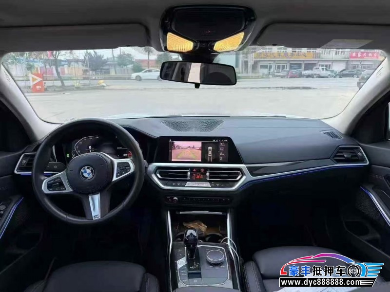 21年宝马3系轿车抵押车出售