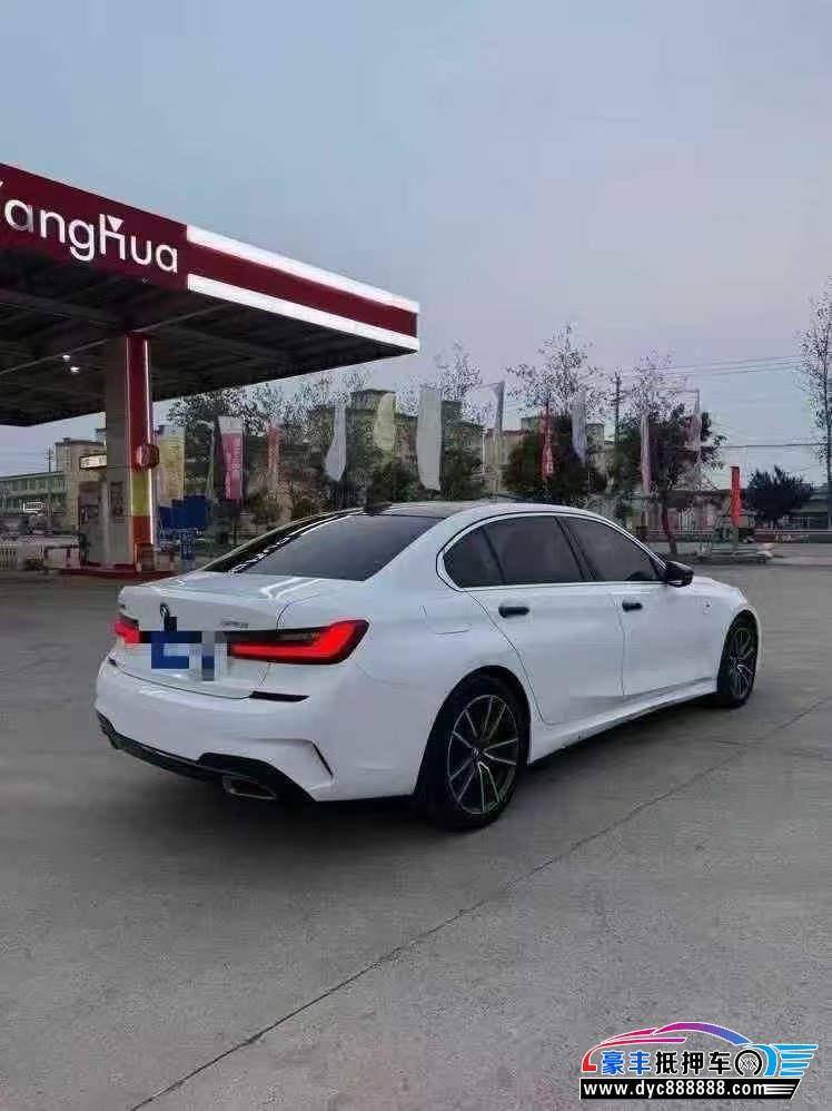 21年宝马3系轿车抵押车出售