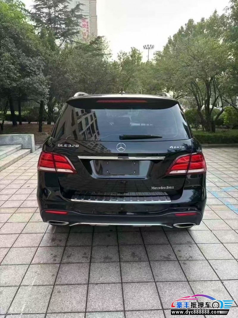 16年奔驰GLE轿车抵押车出售