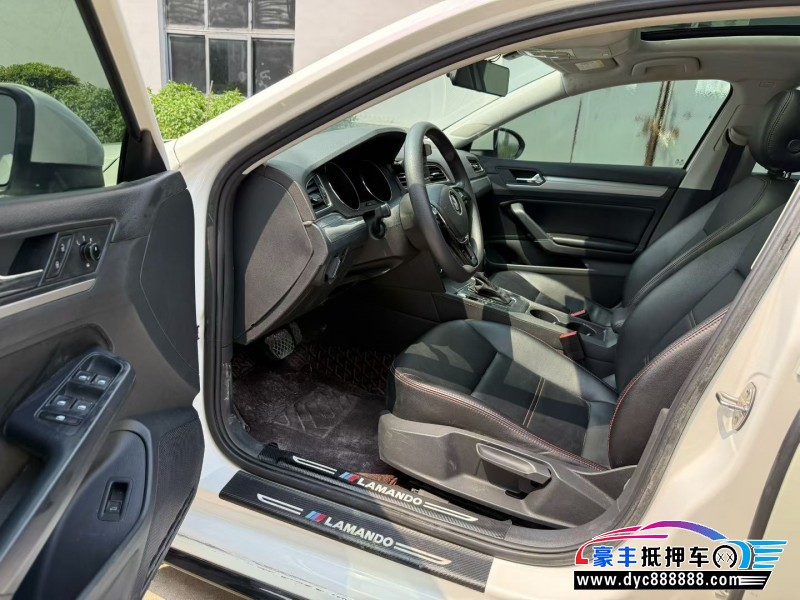 18年大众凌渡轿车抵押车出售