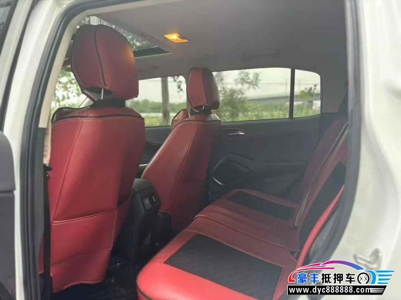 22年现代ix35轿车抵押车出售