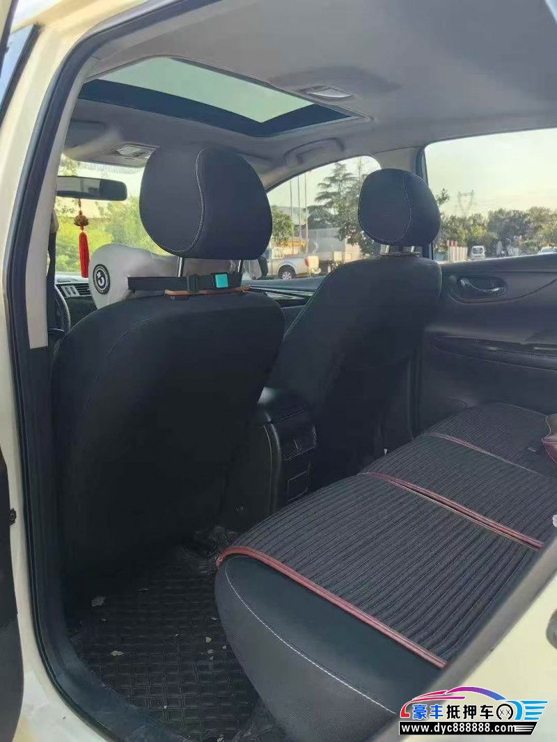 20年日产骐达轿车抵押车出售