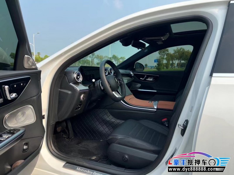 25年奔驰C轿车抵押车出售