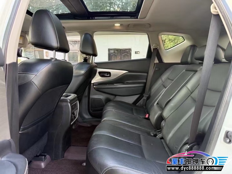 20年日产楼兰轿车抵押车出售