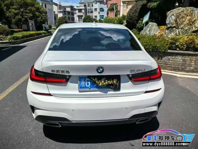 21年宝马3系轿车抵押车出售