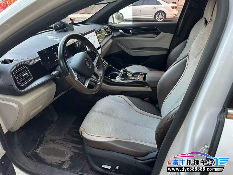 23年比亚迪秦轿车抵押车出售