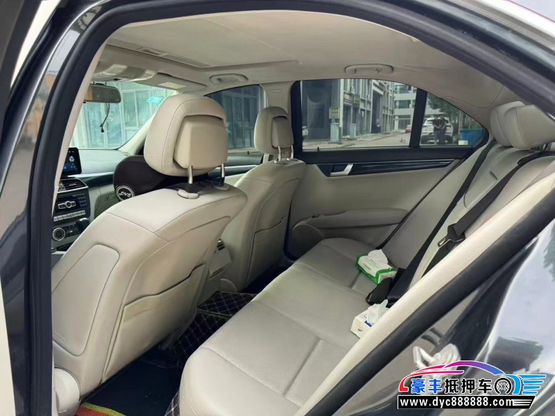 11年奔驰C轿车抵押车出售