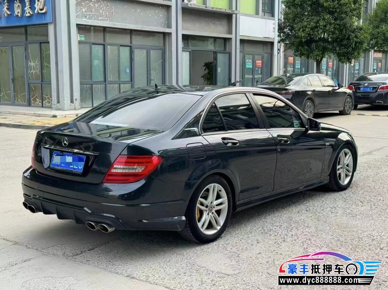 11年奔驰C轿车抵押车出售