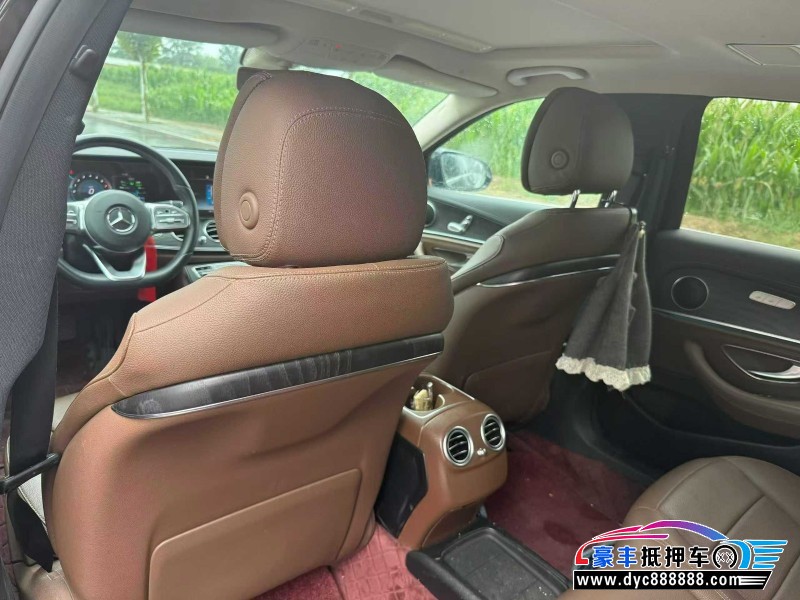 20年奔驰E轿车抵押车出售