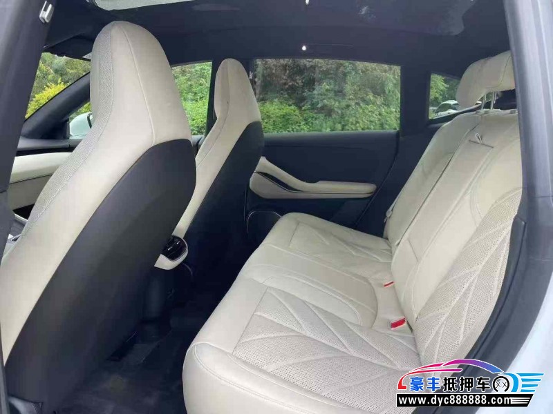 25年蔚来ET5轿车抵押车出售