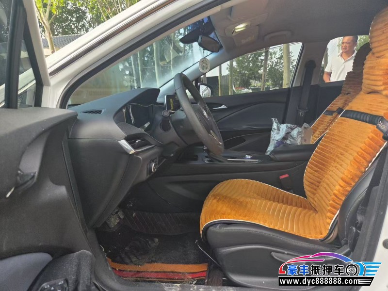 21年别克微蓝轿车抵押车出售