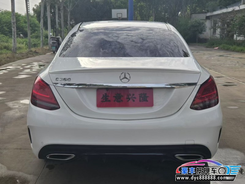 19年奔驰C轿车抵押车出售