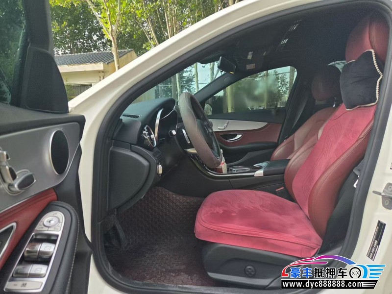 19年奔驰C轿车抵押车出售