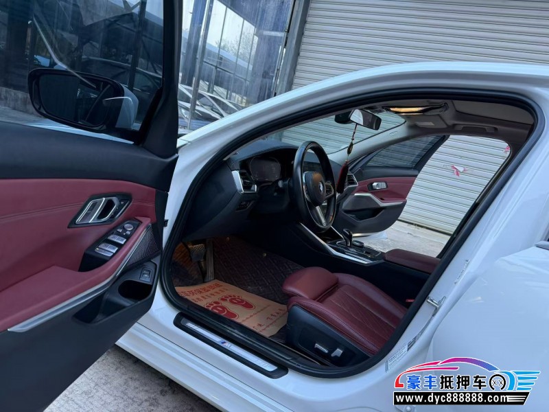 22年宝马3系轿车抵押车出售