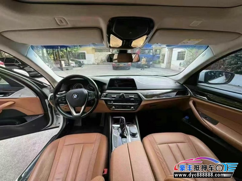 17年宝马5系轿车抵押车出售