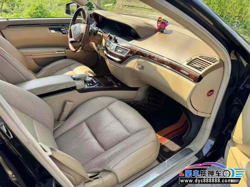 12年奔驰S轿车抵押车出售