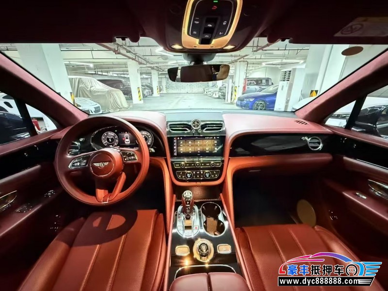 25年宾利添越轿车抵押车出售