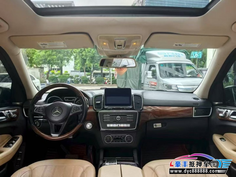 18年奔驰GLS轿车抵押车出售