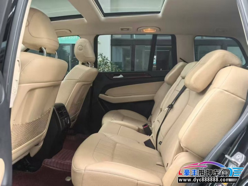 18年奔驰GLS轿车抵押车出售