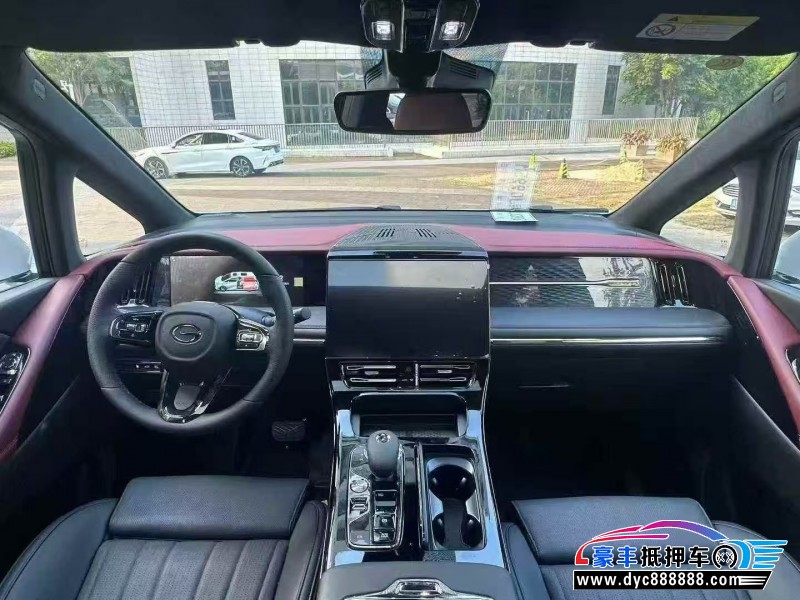 25年传祺M8轿车抵押车出售