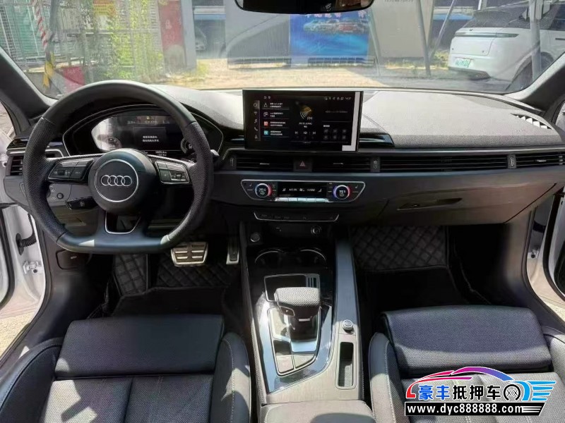 24年奥迪A4L轿车抵押车出售