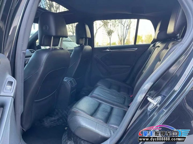 14年大众高尔夫轿车抵押车出售