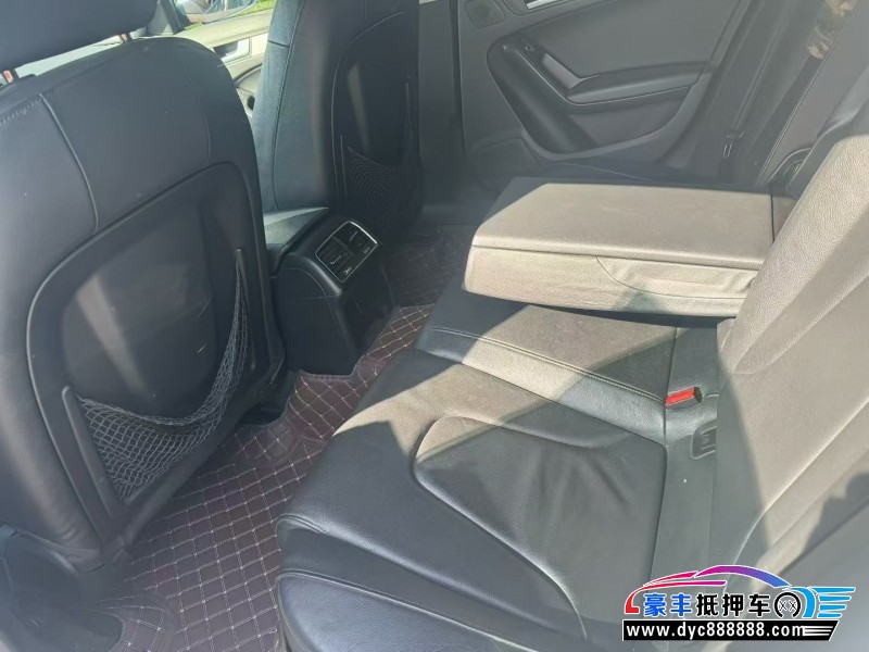 13年奥迪A5轿车抵押车出售