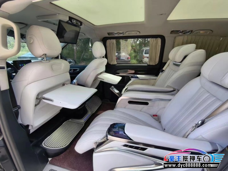 17年奔驰V轿车抵押车出售