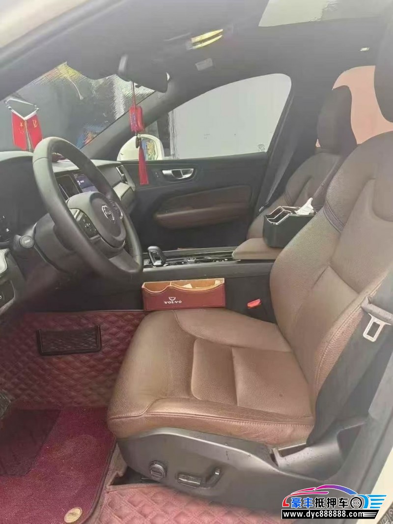 22年沃尔沃XC60轿车抵押车出售