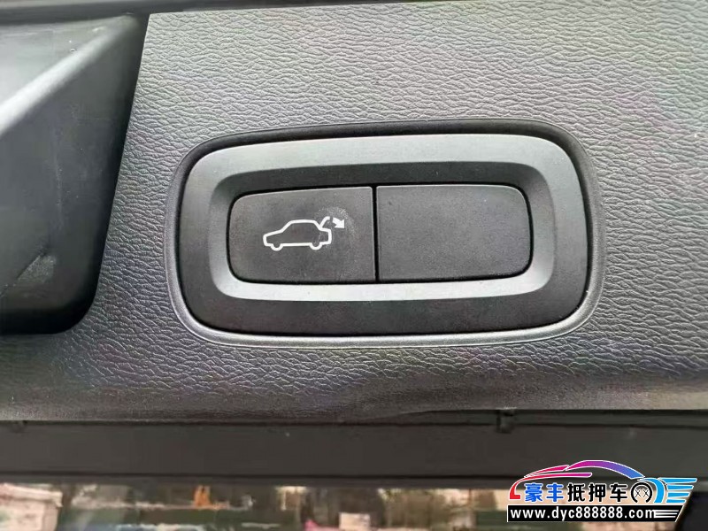 22年沃尔沃XC60轿车抵押车出售