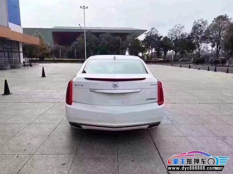 15年凯迪拉克XTS轿车抵押车出售