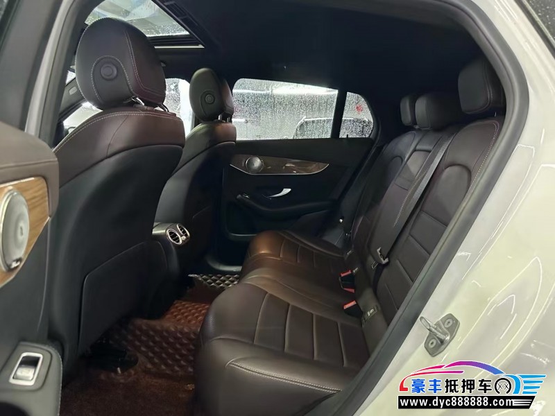 18年奔驰GLC轿车抵押车出售