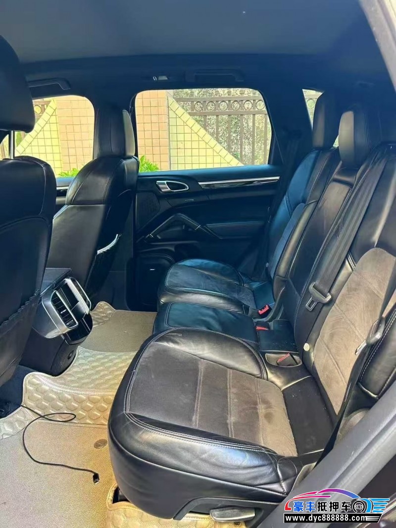 17年保时捷卡宴轿车抵押车出售