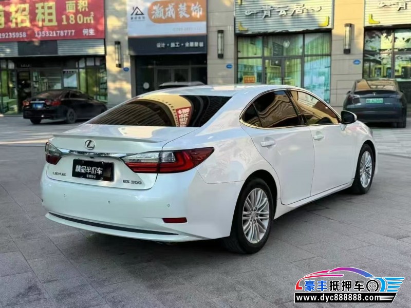 16年雷克萨斯ES轿车抵押车出售