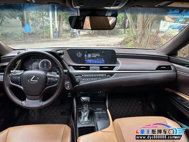 19年雷克萨斯ES轿车抵押车出售