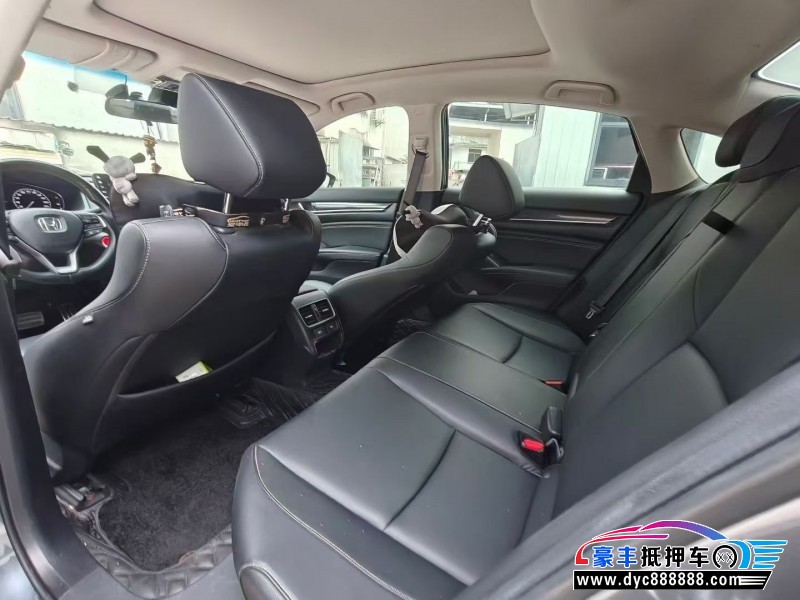 22年本田雅阁轿车抵押车出售