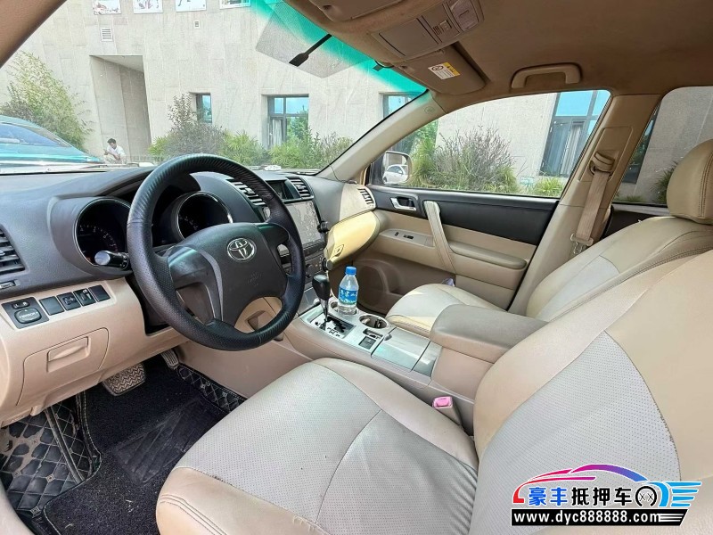 15年丰田汉兰达轿车抵押车出售