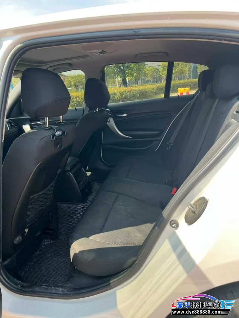 18年宝马1系轿车抵押车出售