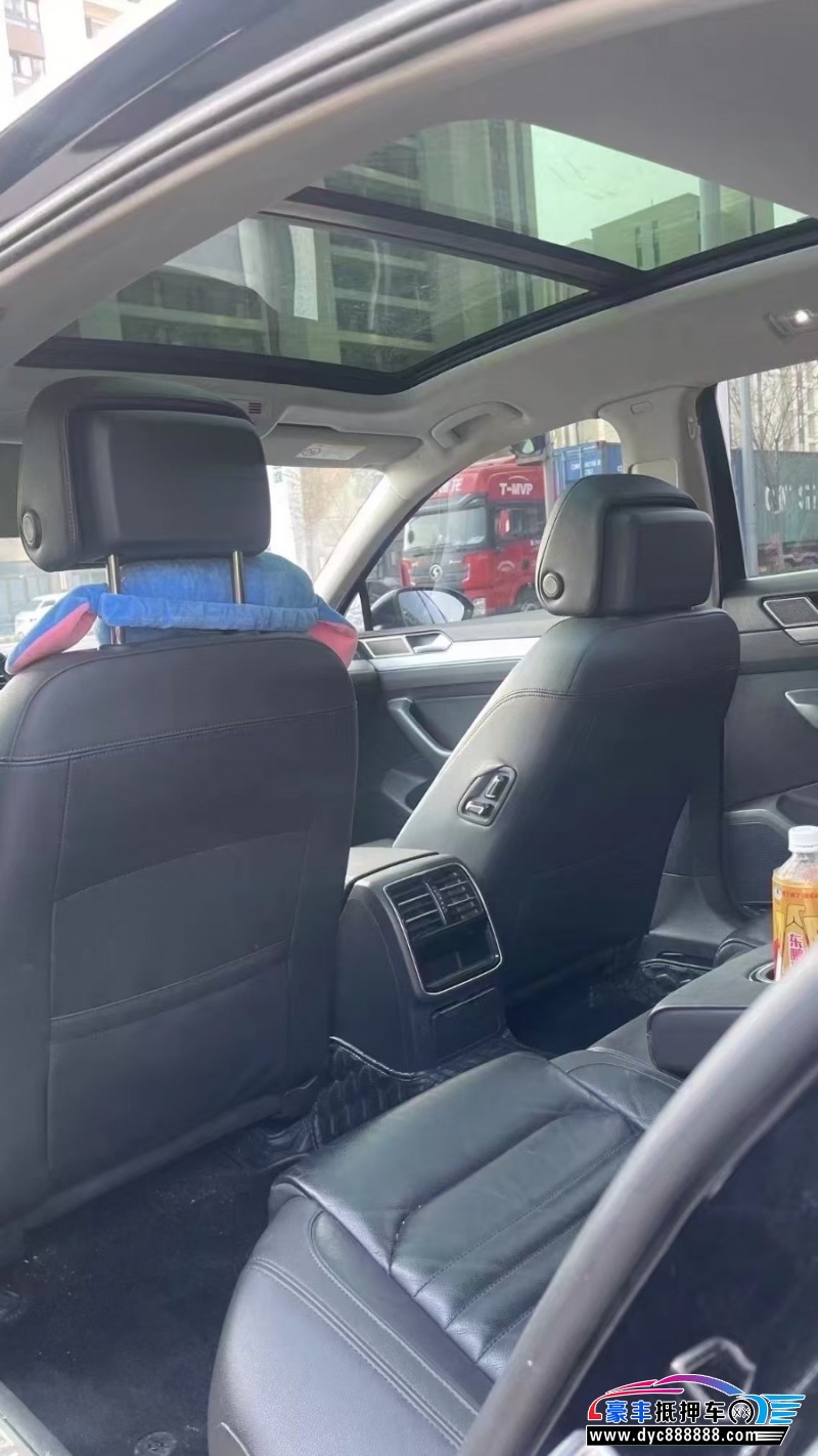 17年大众迈腾轿车抵押车出售