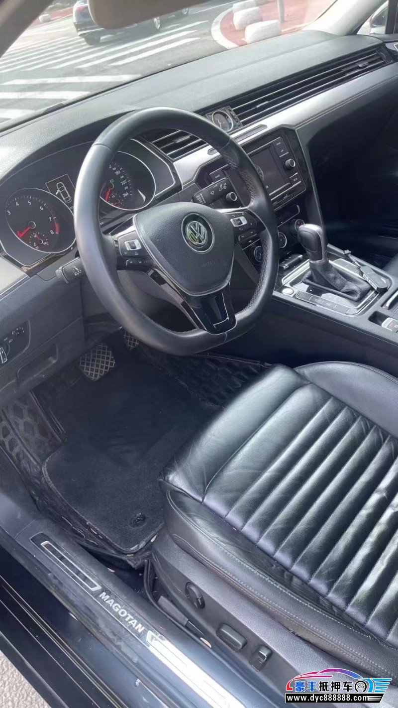 17年大众迈腾轿车抵押车出售