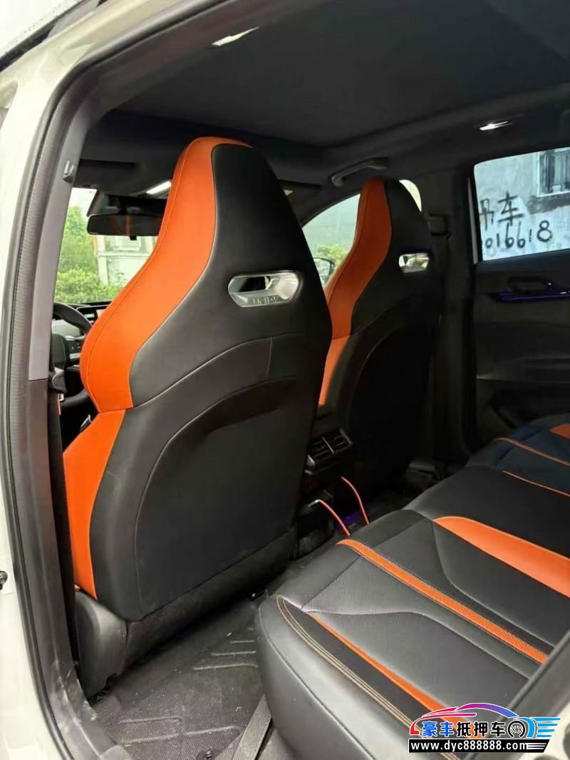 24年长安长安UNI轿车抵押车出售