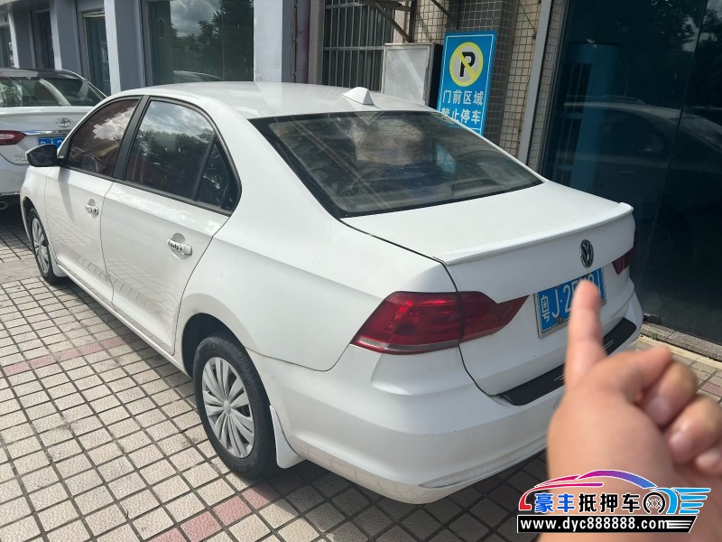 18年大众桑塔纳轿车抵押车出售