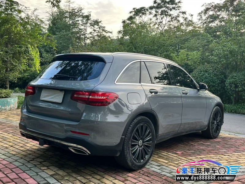 17年奔驰GLC轿车抵押车出售