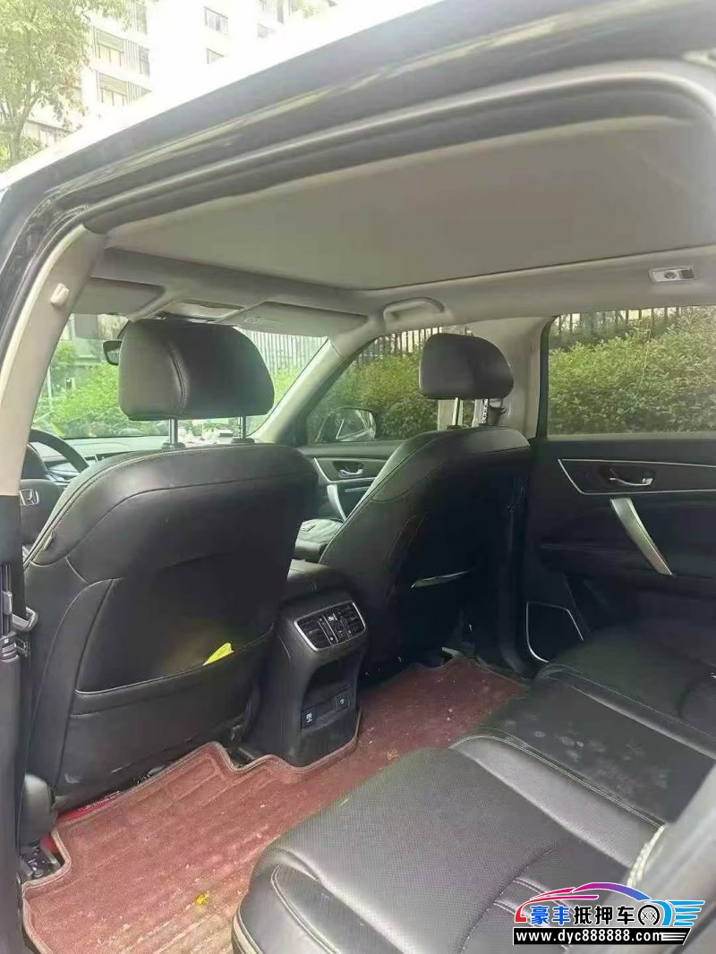 22年本田冠道轿车抵押车出售