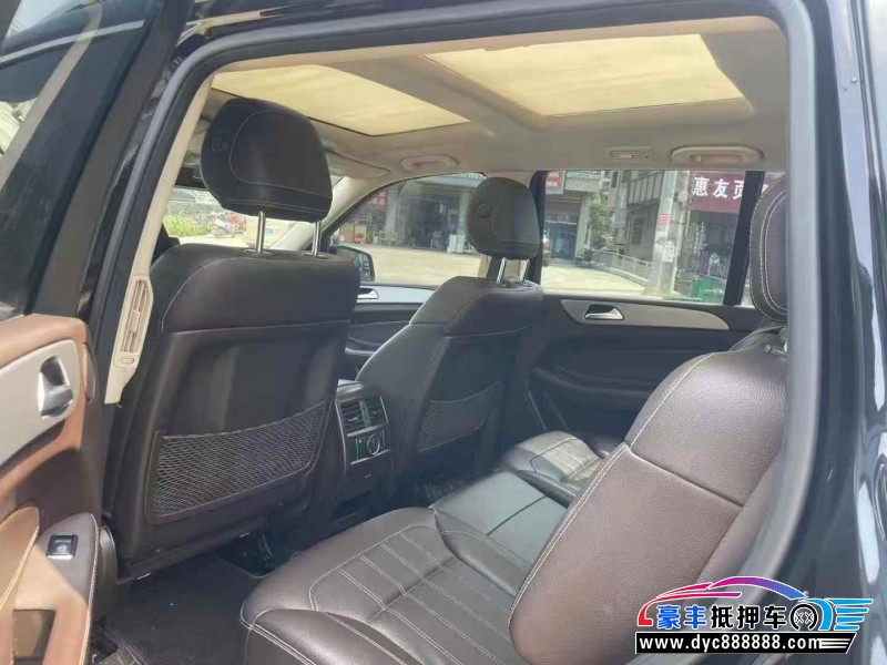 19年奔驰GLS轿车抵押车出售