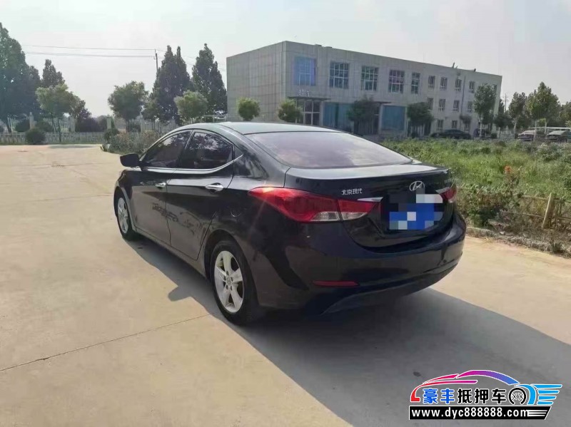 14年现代朗动轿车抵押车出售