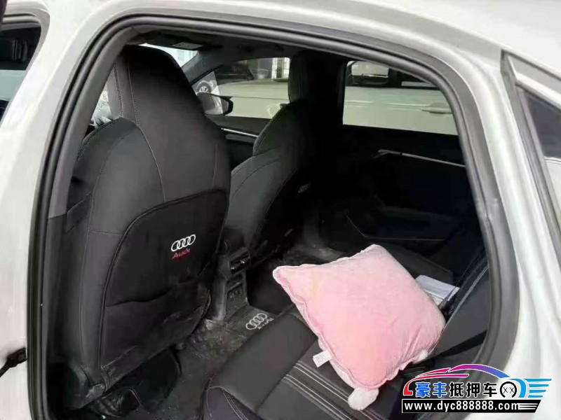 24年奥迪A3轿车抵押车出售