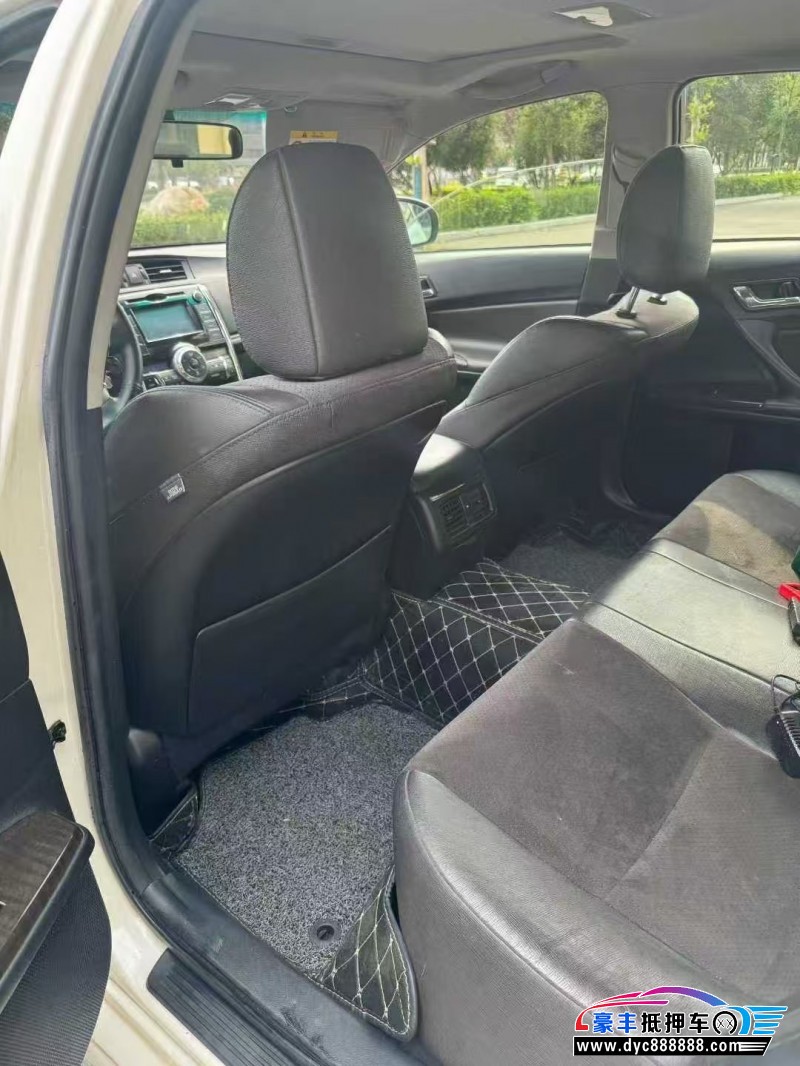 16年丰田锐志轿车抵押车出售