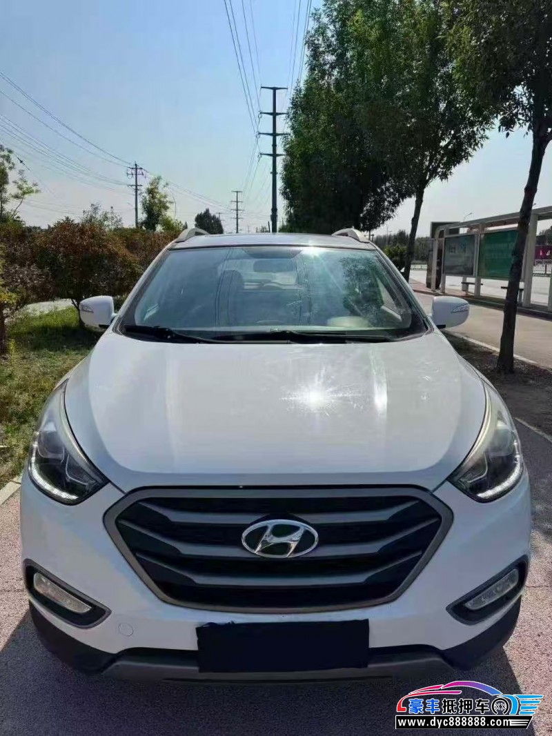 14年现代ix35轿车抵押车出售